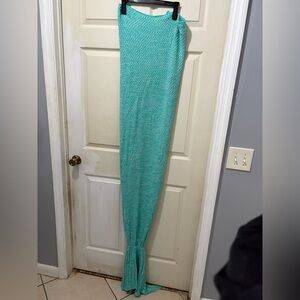 Turquoise Knit Mermaid Tail Blanket